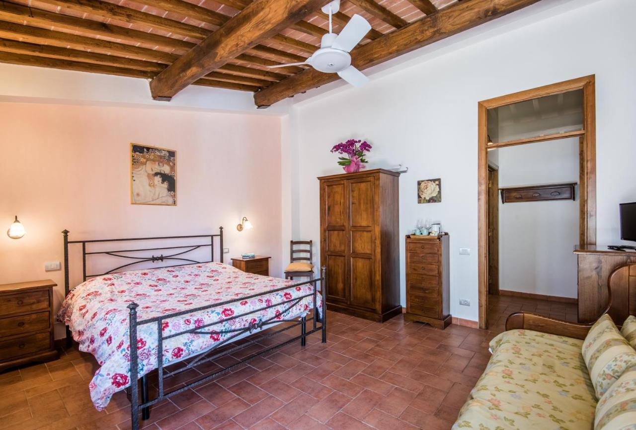 Agriturismo Amina, Winery & Hiking Vagliagli ภายนอก รูปภาพ